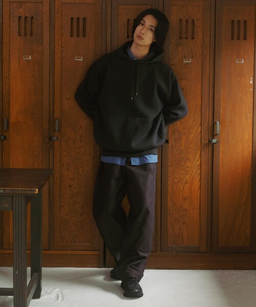 URBAN RESEARCH DOORS(アーバンリサーチドアーズ)の「CottonCashmere KnitHoodie(パーカー・メンズ・CHARCOAL/ORANGE・M/L)」の4枚目の写真