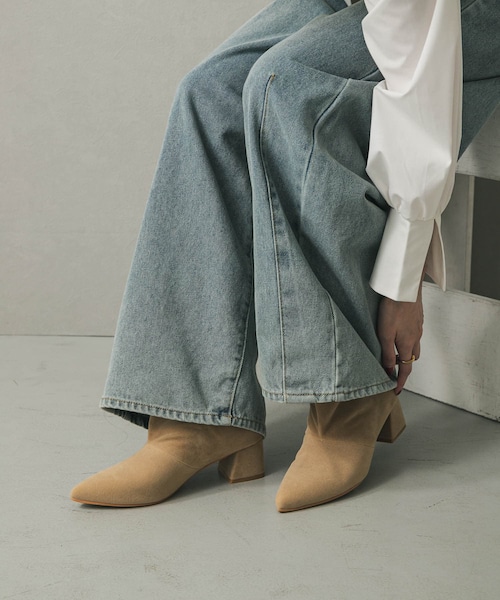 SENSE OF PLACE by URBAN RESEARCH(センスオブプレイスバイアーバンリサーチ)の「ワイドシャフトミドルブーツ(ブーツ・レディース・BLACK/BEIGE・S/M/L)」の2枚目の写真