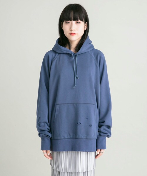 KBF（ケイビーエフ）の「ダメージBIGフーディー（パーカー・レディース・NAVY/TOP GRAY・one）」の13枚目の写真