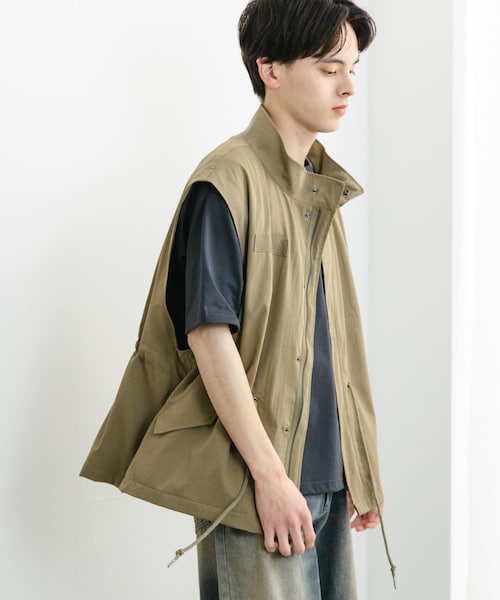 SENSE OF PLACE by URBAN RESEARCH（センスオブプレイスバイアーバンリサーチ）の「ルーズモッズベスト（ミリタリージャケット・メンズ・CHARCOAL/KHAKI/BLUE・M/L）」の2枚目の写真