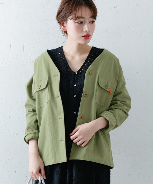URBAN RESEARCH Sonny Label（アーバンリサーチサニーレーベル）の「UNIVERSAL OVERALL　別注カバーオール（カバーオール・レディース・ベージュ/オフ/カーキ・FREE）」の3枚目の写真