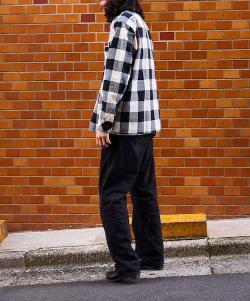 ADAM ET ROPE'（アダムエロペ）の「《別注》【BONCOURA/ボンクラ】オープンカラーネルシャツ ブロックチェック（シャツ/ブラウス・メンズ・ブラック・36/38/40/42）」の16枚目の写真