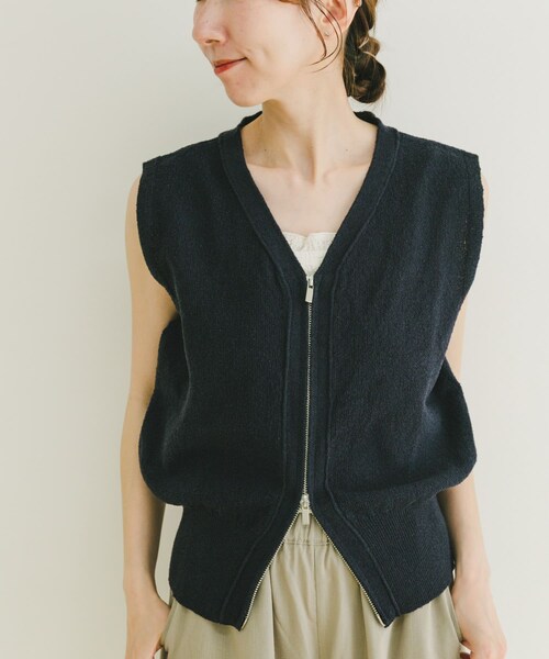 ITEMS URBANRESEARCH（アイテムズ アーバンリサーチ）の「ブークレジップベスト（ベスト・レディース・BEG/NVY/MOC・FREE）」の3枚目の写真