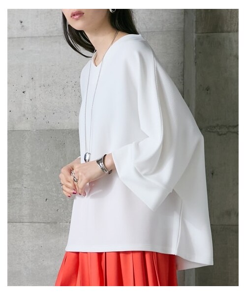 nissen（ニッセン）の「Vネックゆったりサイズ7分袖トップス ［Soiunique］（Tシャツ/カットソー・レディース・ブラック/オフ/ブルー・1(M~L)/2(L~LL)）」の4枚目の写真