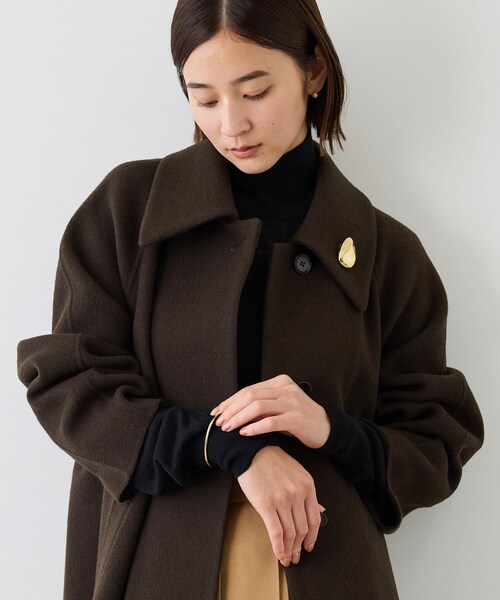 ROPE'(ロペ)の「カシミヤブレンドリバーステンカラーコート(ロング丈)(ステンカラーコート・レディース・ダークブラウン/ベージュ系・F)」の12枚目の写真