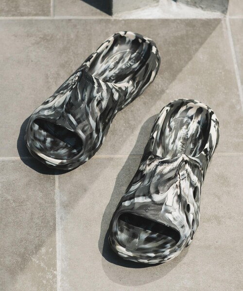 URBAN RESEARCH DOORS(アーバンリサーチドアーズ)の「MERRELL Exclusive HYDRO SLIDE 2(サンダル・メンズ・BLK/WHT・25/26/27/28/29)」の5枚目の写真