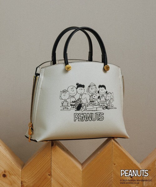ROPE'（ロペ）の「【WEB限定/一部店舗限定】【E'POR×PEANUTS】別注 Y BAG Mini（ハンドバッグ・レディース・ブラック/オフホワイト/レッド・F）」の2枚目の写真