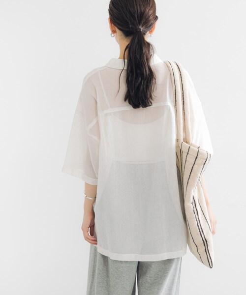 URBAN RESEARCH（アーバンリサーチ）の「コットンカラミシアーオーバーシャツ（シャツ/ブラウス・レディース・BLACK/OFF・FREE）」の6枚目の写真