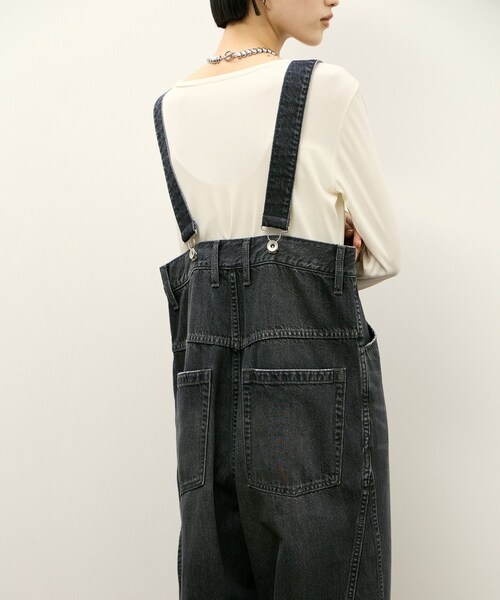 ADAM ET ROPE'(アダムエロペ)の「【サステナブル】2WAYデニムサロペット(サロペット/オーバーオール・レディース・ブラック/ブルー・36/38)」の13枚目の写真