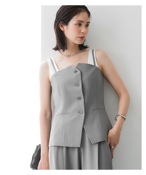 nissen（ニッセン）の「【みさとさんコラボ】セットアップスーツ（しわになりにくい・UVカット）（上下別売）<大きいサイズ有>（フォーマルスーツ/小物・レディース・グレー:テーラードジャケット/黒:テーラードジャケット/グレー:フロントボタンビスジェ/黒:フロントボタンビスジェ/グレー(レギュラー丈):ワイドパンツ/グレー(ロング丈):ワイドパンツ/黒(レギュラー丈):ワイドパンツ/黒(ロング丈):ワイドパンツ/グレー:タイトスカート/黒:タイトスカート・M/L/LL/3L）」の22枚目の写真