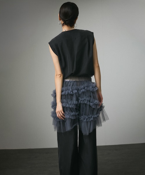 ADAM ET ROPE'（アダムエロペ）の「[25SS]GENTLE SILKジレ【セットアップ対応】（ベスト・レディース・ブラック/ベージュ/ブルー・F）」の10枚目の写真