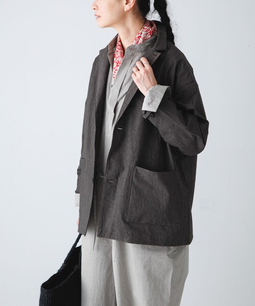 かぐれ（カグレ）の「『ユニセックス』コットンテーラードジャケット（テーラードジャケット・レディース・BEIGE/CHARCOAL/BLACK・1/2）」の2枚目の写真