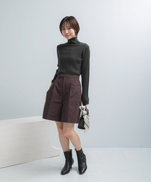 URBAN RESEARCH ROSSO（アーバンリサーチロッソ）の「エクストラファインリブタートルニット（ニット/セーター・レディース・OFF/ROYAL BLUE/OLIVE・Free）」の11枚目の写真