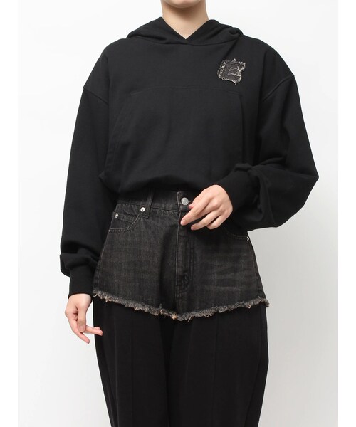 EVRIS（エヴリス）の「デニムワンポイントバルーンショートフーディ【セットアップ着用可能】（パーカー・レディース・グレー/ブラック/ネイビー・F）」の2枚目の写真