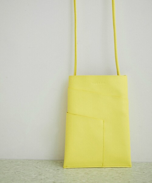 ADAM ET ROPE'（アダムエロペ）の「【NOMADIS】MERRY Petit（ショルダーバッグ・レディース・ブラック/ライトグレー/イエロー・F）」の5枚目の写真