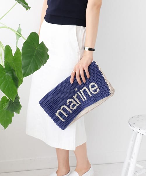 URBAN RESEARCH DOORS（アーバンリサーチドアーズ）の「バイカラー編みロゴクラッチ∴（クラッチバッグ・レディース・NOIR/MARIN・one）」の4枚目の写真