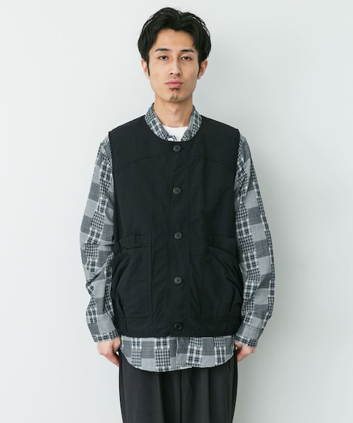 URBAN RESEARCH DOORS（アーバンリサーチドアーズ）の「SASSAFRAS　OVERGROWN HIKER VEST（ベスト・メンズ・NAVY/BLACK・M/L）」の5枚目の写真