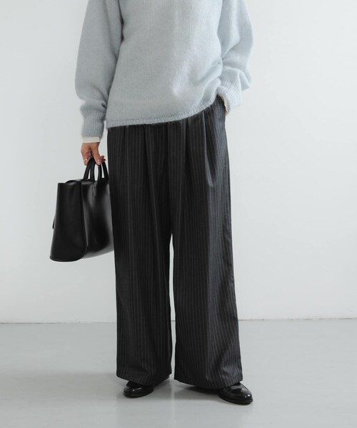URBAN RESEARCH（アーバンリサーチ）の「『3サイズ展開』『イージーケア』 ウール混タックギャザーストレートパンツ（その他パンツ・レディース・BEIGE/CHARCOAL/BLACK/CCL STRIPE/NVY STRIPE・36/38/40）」の6枚目の写真