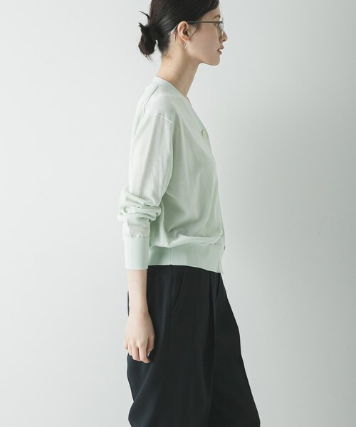 URBAN RESEARCH（アーバンリサーチ）の「UVカット加工Vネックカーディガン（カーディガン/ボレロ・レディース・RED/MINT/BLACK・Free）」の14枚目の写真