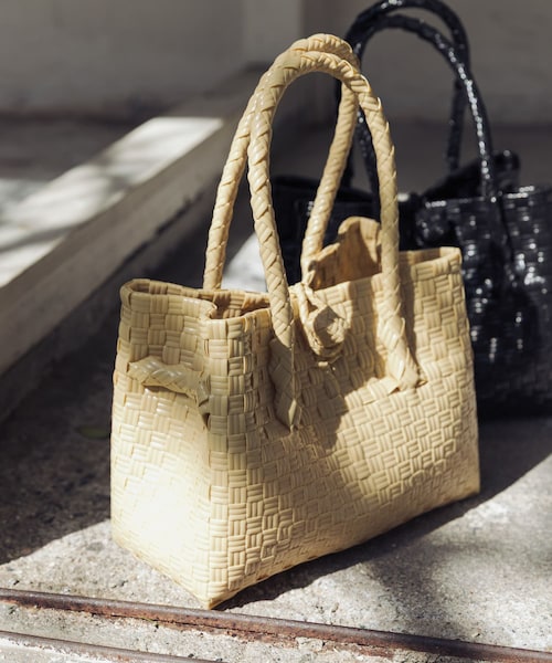 URBAN RESEARCH(アーバンリサーチ)の「HANDICRAFT SAIGON SMALL TOTE(トートバッグ・レディース・BLACK/BROWN/BEIGE/BLK WHT・-)」の3枚目の写真