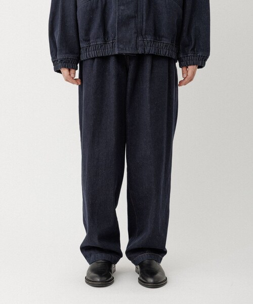 ADAM ET ROPE'(アダムエロペ)の「13oz デニムワイドイージーパンツ / ADAM ET ROPE' JEANS(デニムパンツ・メンズ・ブラック系/ネイビー・L/M/S)」の6枚目の写真