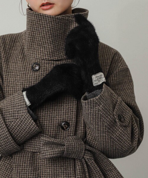 SENSE OF PLACE by URBAN RESEARCH(センスオブプレイスバイアーバンリサーチ)の「シャギーニットグローブ(ベルト・レディース・BLUE/OFF WHITE/BLACK・one)」の11枚目の写真