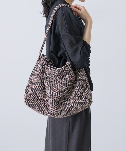 かぐれ（カグレ）の「Antonello Tedde　BUDELLI LARGE ROMBI（ショルダーバッグ・レディース・BrownBlack・one）」の2枚目の写真