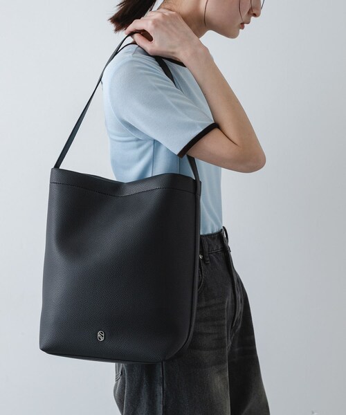 SENSE OF PLACE by URBAN RESEARCH(センスオブプレイスバイアーバンリサーチ)の「バケツバッグ(ショルダーバッグ・レディース・BLACK/IVORY/BROWN・One)」の2枚目の写真