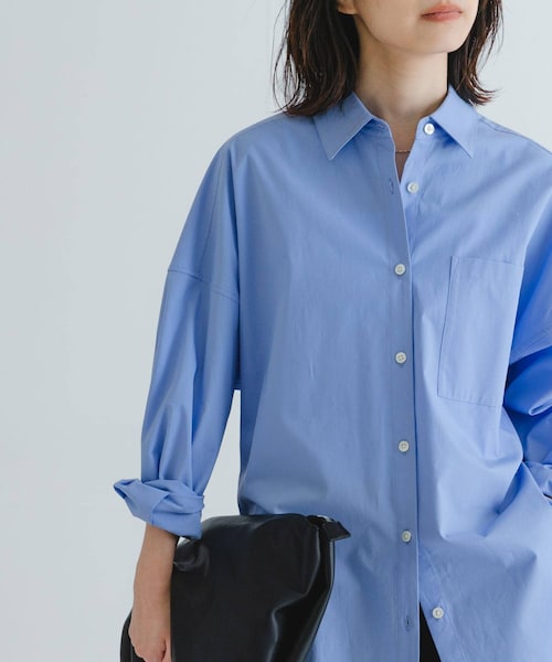URBAN RESEARCH(アーバンリサーチ)の「ブロードオーバーシャツ(Tシャツ/カットソー・レディース・L.BLUE/OFF・FREE/Free)」の2枚目の写真