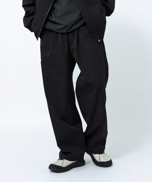 EKAL（エカル）の「SOLOTEXツイルイージートラウザー（その他パンツ・メンズ・ネイビー/ブラック・M/L）」の4枚目の写真