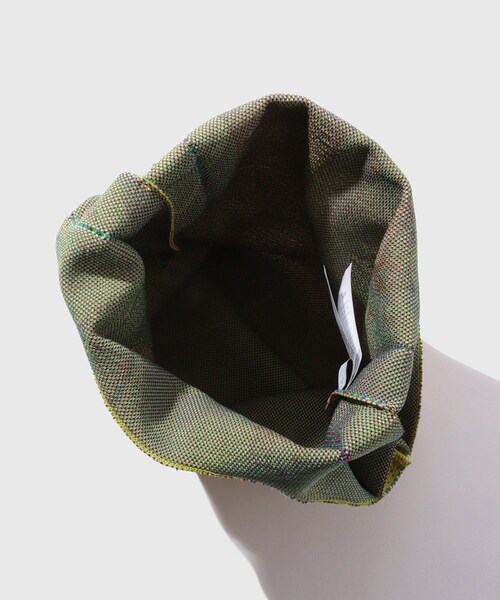 ADAM ET ROPE'（アダムエロペ）の「【TOLQ/トルク】Knit Snack Package Bag（トートバッグ・メンズ・イエロー・F）」の9枚目の写真