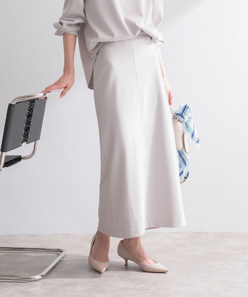 URBAN RESEARCH ROSSO（アーバンリサーチロッソ）の「ストレッチジョーゼットスカート（スカート・レディース・WHITE/GREIGE/NAVY・Free）」の2枚目の写真