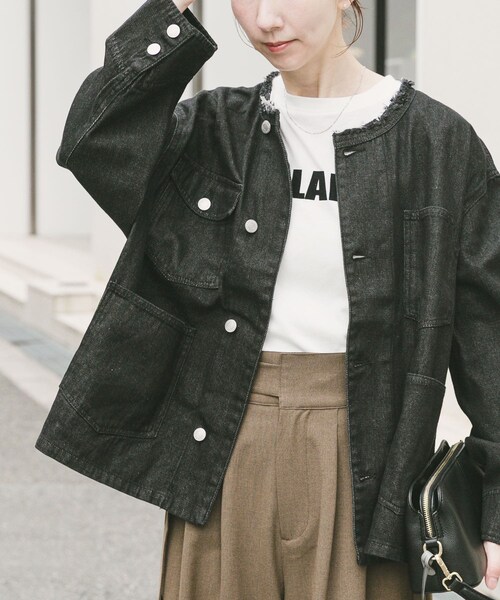ITEMS URBANRESEARCH（アイテムズ アーバンリサーチ）の「デニムオーバーノーカラージャケット（デニムジャケット・レディース・BLU/GRY/BLK・Free）」の5枚目の写真