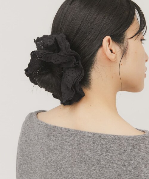 KBF（ケイビーエフ）の「レースシュシュ（ヘアゴム・レディース・IVORY/BLACK・One）」の11枚目の写真