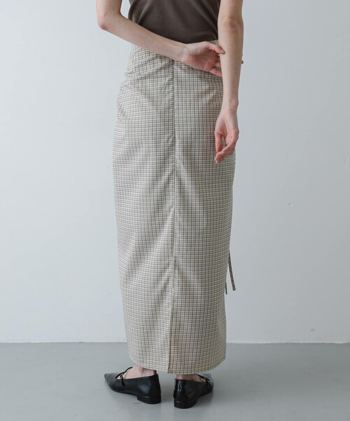 SENSE OF PLACE by URBAN RESEARCH(センスオブプレイスバイアーバンリサーチ)の「シャーリングスカート(スカート・レディース・IVO×BLK/BLACK/MTD×ORG・S/M)」の7枚目の写真