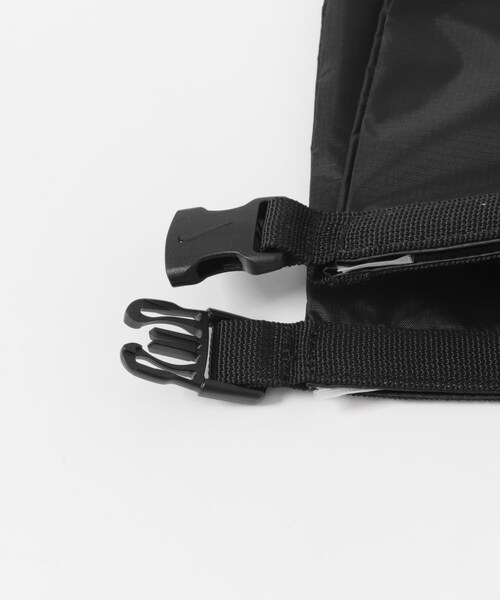 URBAN RESEARCH DOORS(アーバンリサーチドアーズ)の「NIKE SWIM ウォータープルーフバッグ(その他雑貨・メンズ・ブラック/ミント/ブルー・One)」の9枚目の写真