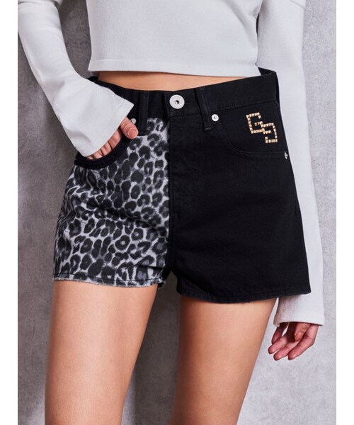 GYDA(ジェイダ)の「GG studs leopardショートパンツ(その他パンツ・レディース・ブラック/ブラウン・S/M)」の2枚目の写真