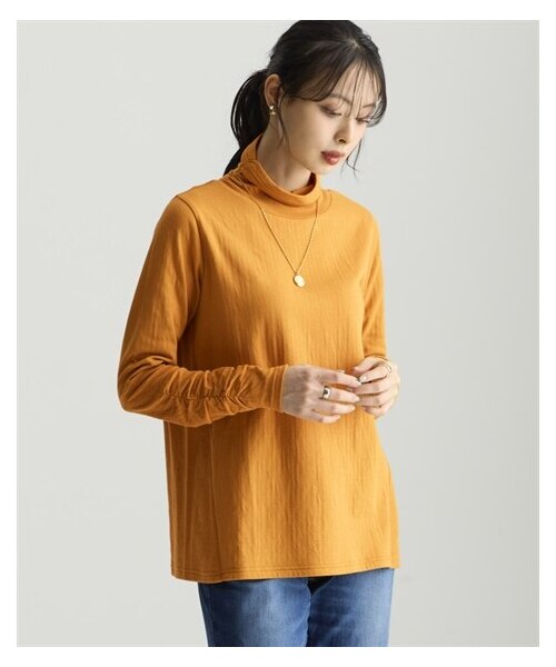 nissen（ニッセン）の「＜大きいサイズ＞綿１００％甘編みやわらかカットソー袖シャーリング使いすっきり見えタートルプルオーバー（Tシャツ/カットソー・レディース・杢チャコールグレー/ネイビー/マスタードイエロー・L/LL/3L/4L/5L/6L/8L/10L）」の5枚目の写真