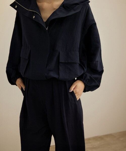 ROPE'(ロペ)の「【洗える】ビスコースリネン ライトマウンテンパーカー/一部セットアップ対応(ブルゾン・レディース・オフホワイト/ネイビー・36/38)」の19枚目の写真