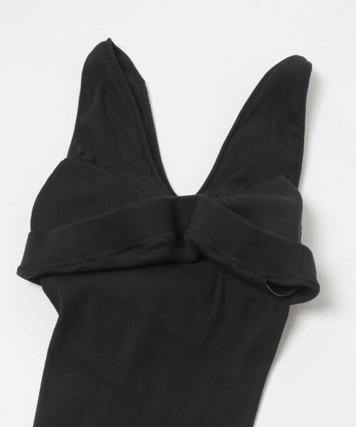 URBAN RESEARCH（アーバンリサーチ）の「HAKUJI　TWIST COTTON V-NECK TANK（タンクトップ・レディース・IVORY/BLACK・Free）」の9枚目の写真