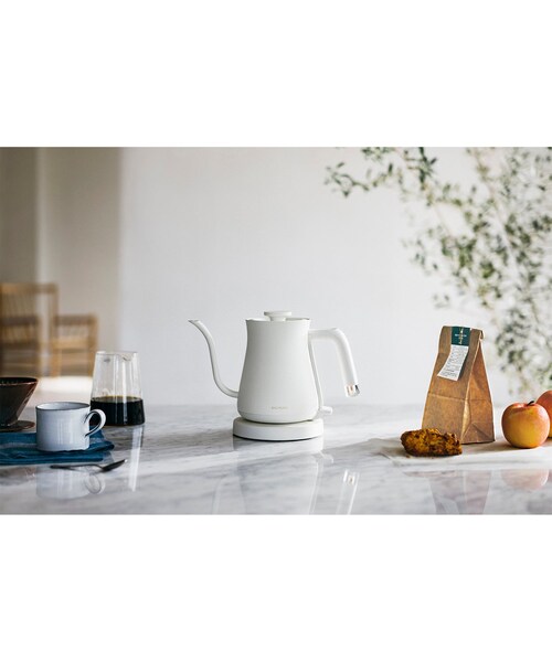 ADAM ET ROPE'（アダムエロペ）の「【BALMUDA / バルミューダ】The Pot［電気ケトル］（キッチン家電・レディース・ブラック/ホワイト・F）」の20枚目の写真