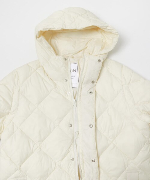 ITEMS URBANRESEARCH（アイテムズ アーバンリサーチ）の「TAION　HOOD LONG DOWN JACKET（その他アウター・レディース・BLK/OFF/D.CHOCO・M/L/XL）」の11枚目の写真