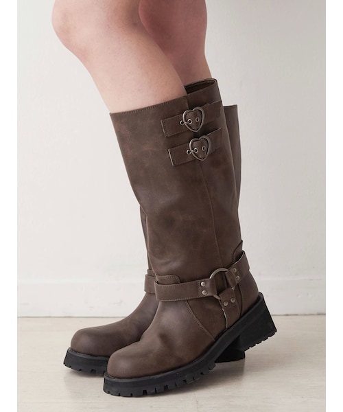 CALNAMUR（カルナムール）の「ハートバックルエンジニアブーツ（ブーツ・レディース・ブラック/ブラウン・S/M/L）」の16枚目の写真