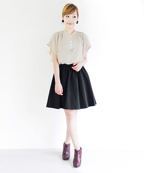 URBAN RESEARCH ROSSO（アーバンリサーチロッソ）の「2枚重ねドレープネックブラウス（Tシャツ/カットソー・レディース・OW/MINT/BE・FREE）」の11枚目の写真