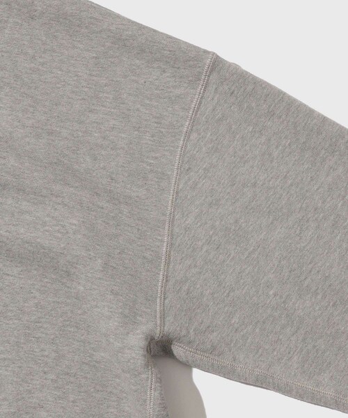 ADAM ET ROPE'（アダムエロペ）の「【KYOU/キョウ】BROTHERS Leather x Original Supima Aging Cotton Sweat（スウェット・メンズ・ブラック/グレー/オリーブ・1/2）」の12枚目の写真