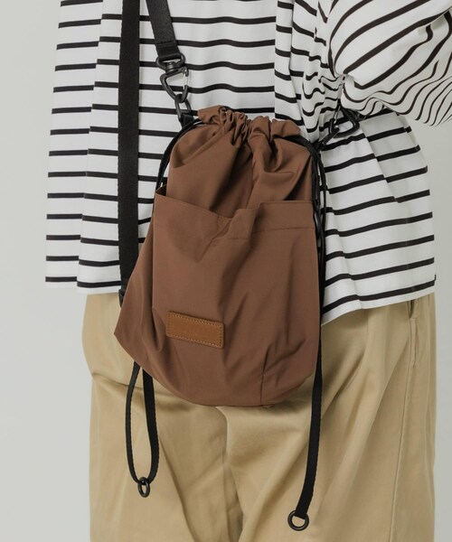 URBAN RESEARCH DOORS（アーバンリサーチドアーズ）の「BAICYCLON　EXCLUSIVE DRAW STRING BAG（ショルダーバッグ・レディース・BLACK/BROWN・Free）」の22枚目の写真