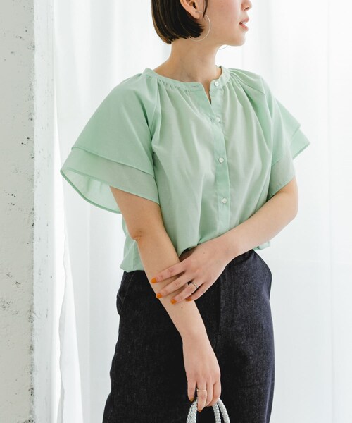 URBAN RESEARCH ROSSO（アーバンリサーチロッソ）の「リンネル8月号掲載『UR TECH』F by ROSSO　フレアスリーブブラウス（シャツ/ブラウス・レディース・NAVY/GRAY/MINT/BLUE ST/BROWN ST・FREE）」の21枚目の写真