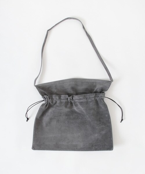URBAN RESEARCH(アーバンリサーチ)の「Hender Scheme red cross bag big(ショルダーバッグ・メンズ・beige/dark gray・FREE)」の1枚目の写真