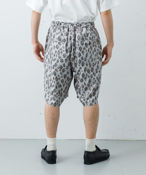 URBAN RESEARCH（アーバンリサーチ）の「SEVEN BY SEVEN　TUCK EASY SHORT PANTS（その他パンツ・メンズ・020 GRAY・M/L）」の3枚目の写真