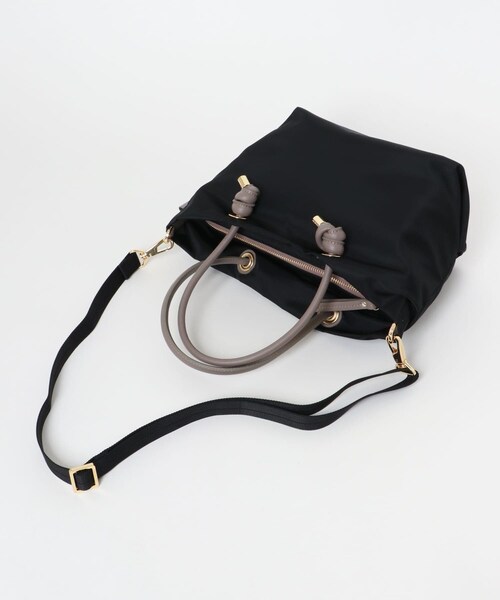 URBAN RESEARCH ROSSO（アーバンリサーチロッソ）の「『一部別注カラー』VIOLA d’ORO　BIANCA　S（トートバッグ・レディース・BLKBLK/TAUPEBLK/BLKTAUPE/別注BRNNVY・S）」の9枚目の写真